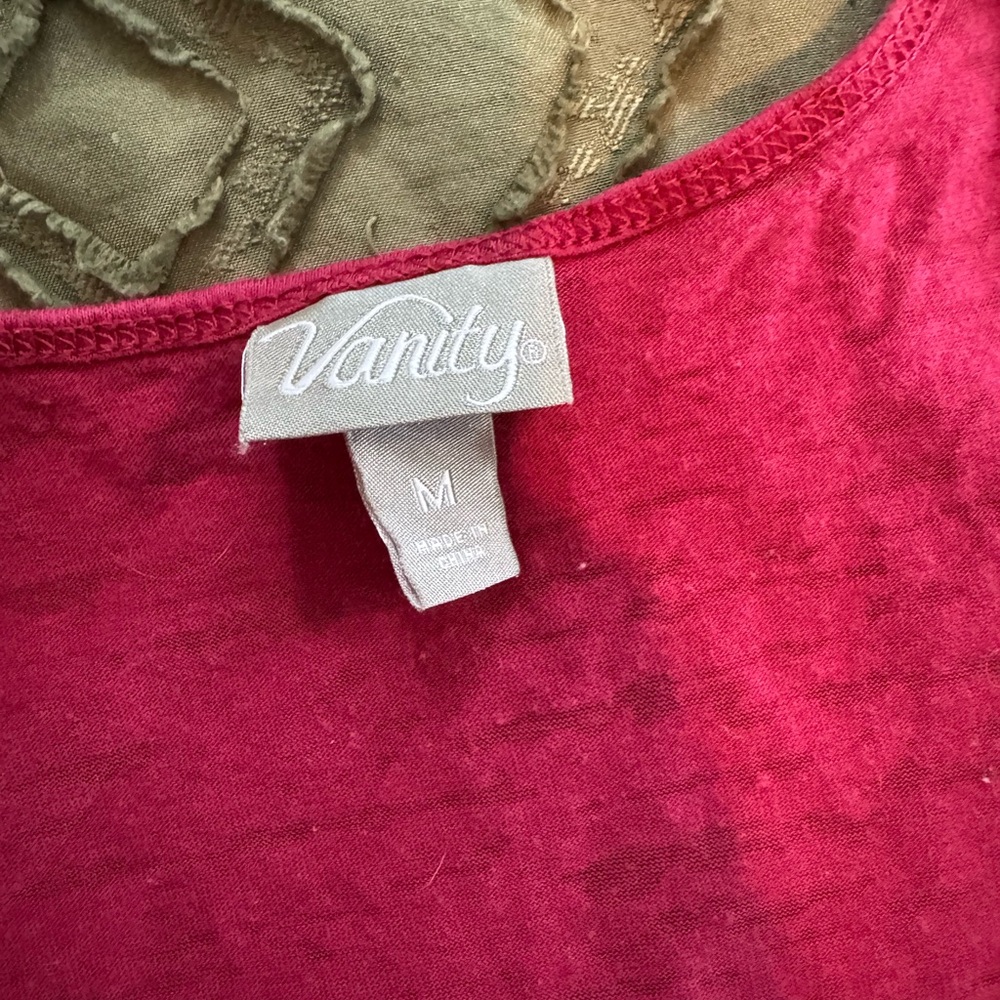 Vanity Deep Red Tank top - Picture 2 of 3